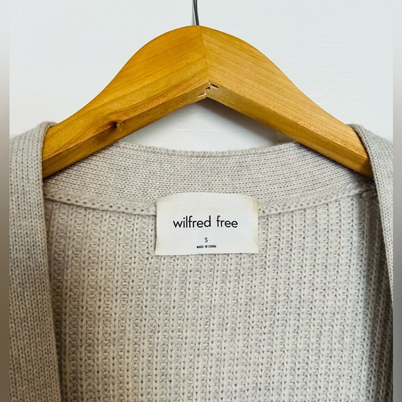 Aritzia Wilfred Free Cardigan - cream - 100% Marino wool - Picture 2 of 3